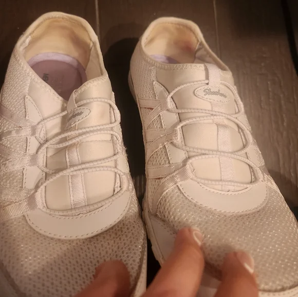 Skechers - Picture 3 of 6